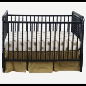Kate Quinn NWT Fennel Crib Skirt